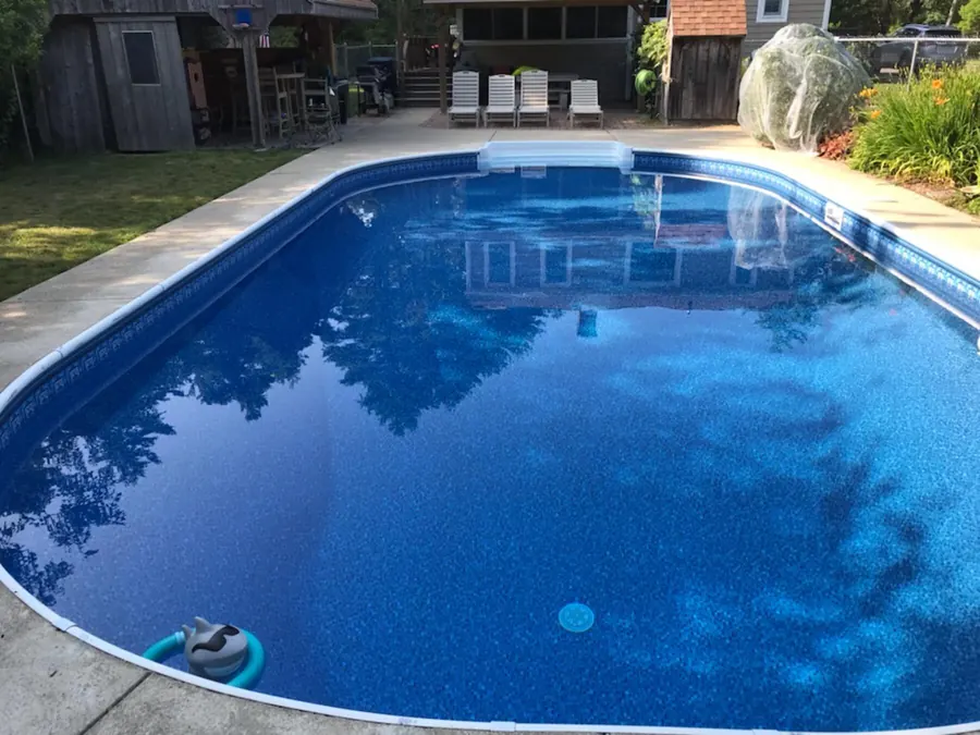 Freeform blue vinyl liner pool
